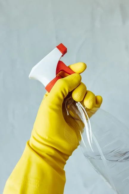 Cleaning time 🧼🤚 -- Thanks for visiting! Donations help & motivate me to keep uploading more 📸s. Even a buck or two helps. ➡️ https://www.buymeacoffee.com/uniqueton Found my photos useful? feel free to contact me about anything at email: uniquetonshots@gmail.com IG: @uniquetonshots